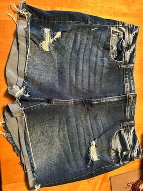 Zenana Outfitters Distressed Dark Blue Denim Shorts